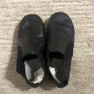 Little girls jazz shoe like new. Same as other listing different size.